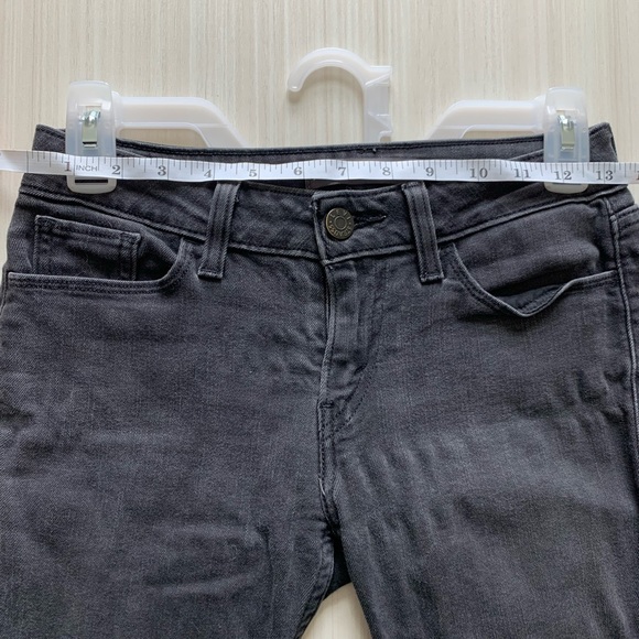 Levi’s - black low/med rise - Picture 3 of 4